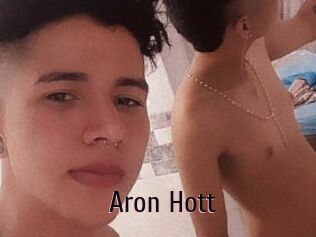 Aron_Hott