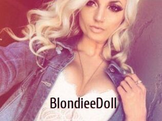 BlondieeDoll