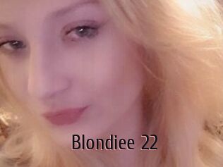 Blondiee_22