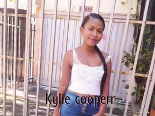 Kylie_cooperr