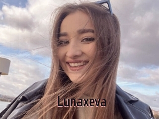 Lunaxeva