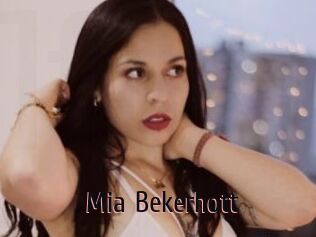 Mia_Bekerhott