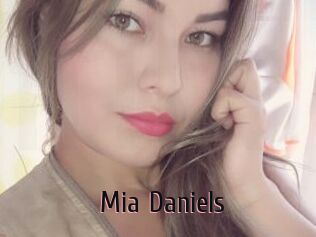 Mia_Daniels