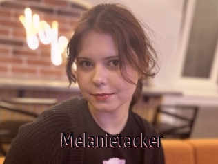Melanietacker