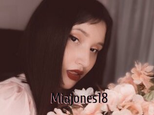 Miajones18
