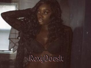 RoxyDoesIt