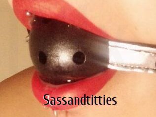 Sassandtitties
