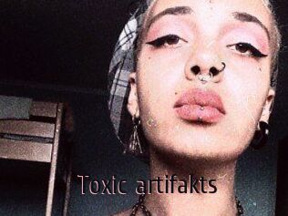 Toxic_artifakts
